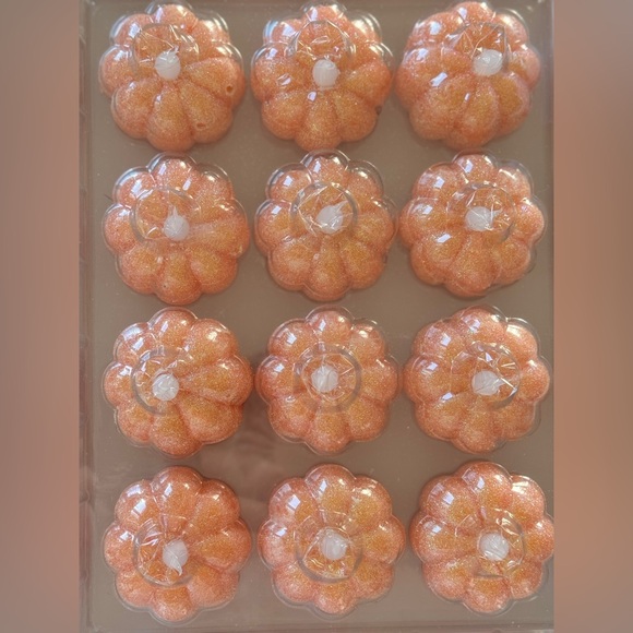 Pumpkin wax tea light candles w batteries included - Picture 4 of 6